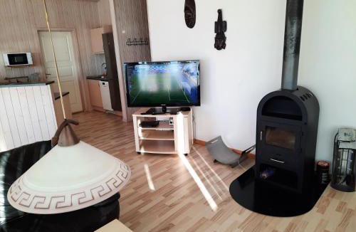 Øer Strand House | Three-Bedroom Holiday Home in Ebeltoft