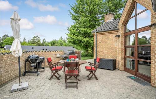Lyngsbæk Strand House | Three-Bedroom Holiday Home In Ebeltoft