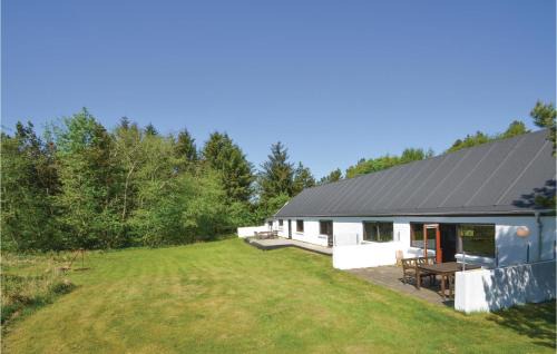 Frostrup House | Three-Bedroom Holiday Home In Frostrup