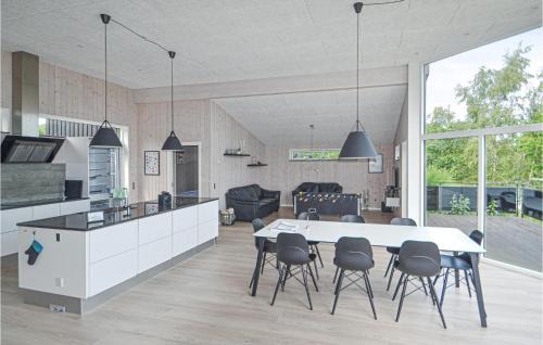 Bønnerup Strand House | Three-Bedroom Holiday Home In Glesborg