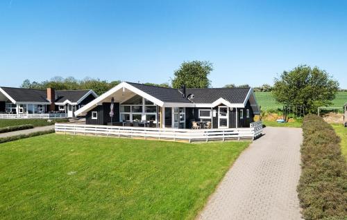 Nordborg House | Three-Bedroom Holiday Home In Nordborg