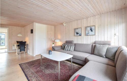 Juelsminde House | Three-Bedroom Holiday Home In Juelsminde