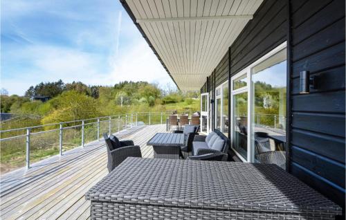 Lihme House | Three-Bedroom Holiday Home In Spottrup