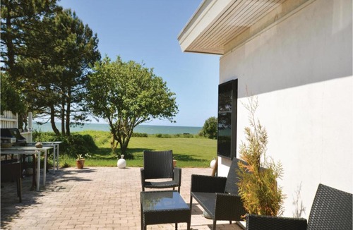 Venemose House | Three-Bedroom Holiday Home in Slagelse