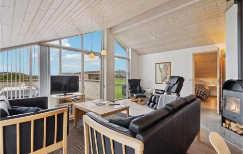 Vinderup House | Three-Bedroom Holiday Home In Vinderup