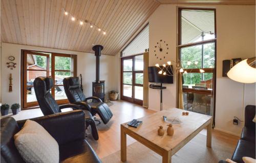 Vinderup House | Three-Bedroom Holiday Home In Vinderup