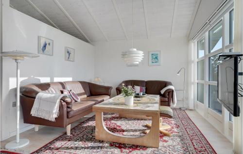 Kegnæshøj House | Three-Bedroom Holiday Home In Sydals