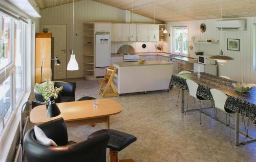 Ansager House | Three-Bedroom Holiday Home In Ansager