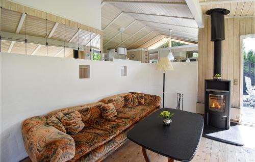 Vedelshave House | Three-Bedroom Holiday Home In Asperup