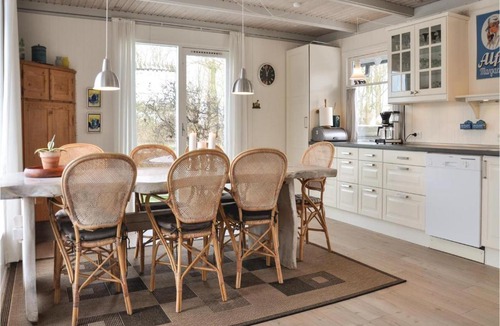 Vedelshave House | Three-Bedroom Holiday Home in Asperup