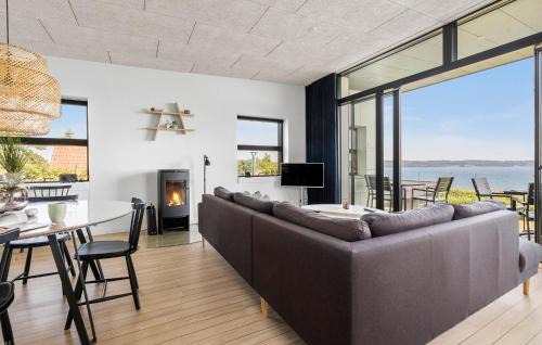 Borkop House | Three-Bedroom Holiday Home In Borkop