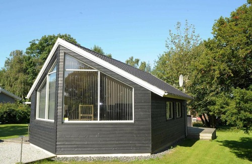 Hvidbjerg Strand House | Three-Bedroom Holiday home in Børkop 7