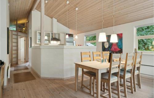 Odde House | Three-Bedroom Holiday Home Hadsund With A Fireplace 08