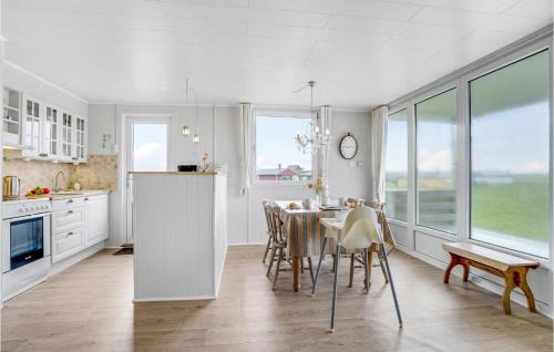 Trans House | Three-Bedroom Holiday Home In Lemvig