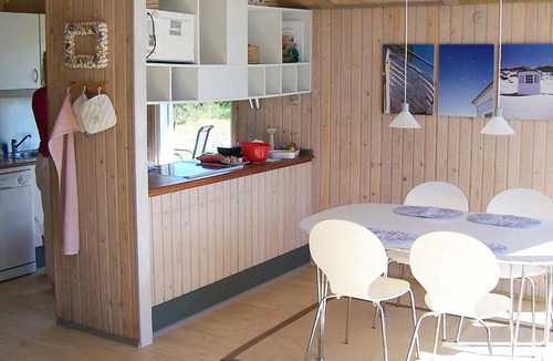 Rødhus House | Three-Bedroom Holiday home in Pandrup 4