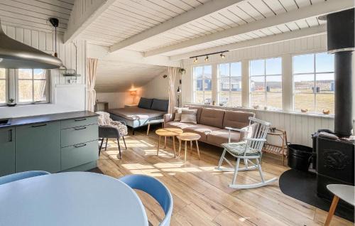 Fjand Badeby House | Three-Bedroom Holiday Home In Ulfborg