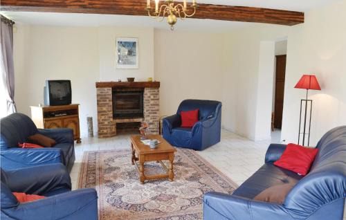 Chigny House | Three-Bedroom Holiday Home In Chigny