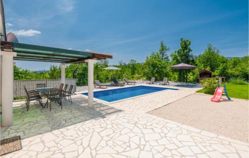 Grubine House | Three-Bedroom Holiday Home In Grubine