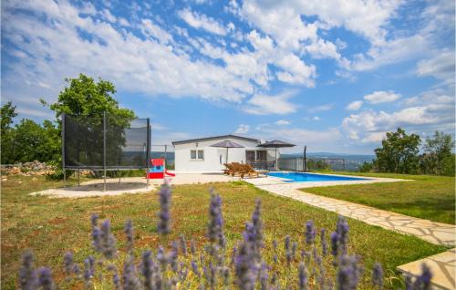 Grubine House | Three-Bedroom Holiday Home In Grubine