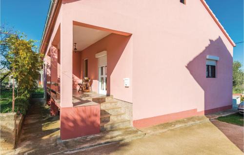 Sikovo House | Three-Bedroom Holiday Home In Sikovo