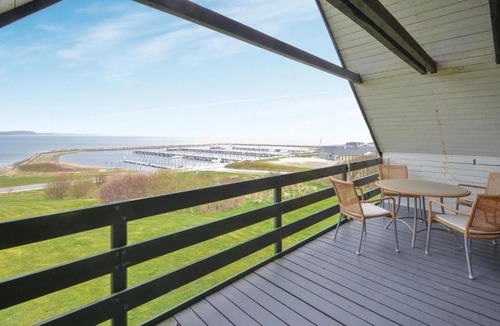 Hvalpsund House | Three-Bedroom Holiday Home in Farso