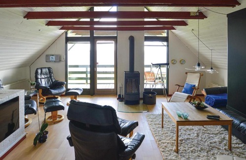 Hvalpsund House | Three-Bedroom Holiday Home in Farso