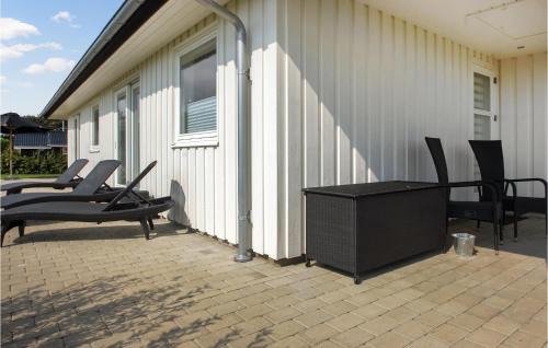 Flovt Strand House | Three-Bedroom Holiday Home In Haderslev