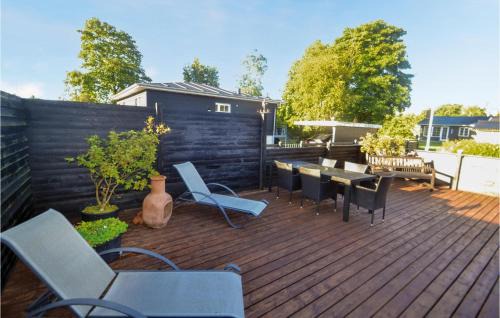 Grena Strand House | Three-Bedroom Holiday Home In Grenaa