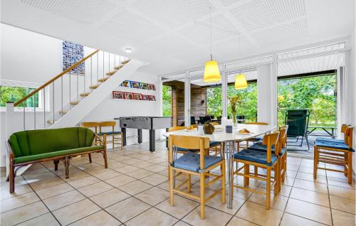 Grena Strand House | Three-Bedroom Holiday Home In Grenaa