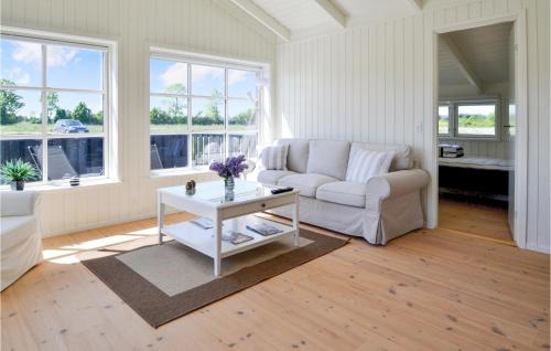 Grenaa House | Three-Bedroom Holiday Home In Grenaa