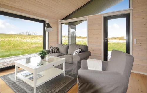 Grenaa House | Three-Bedroom Holiday Home In Grenaa