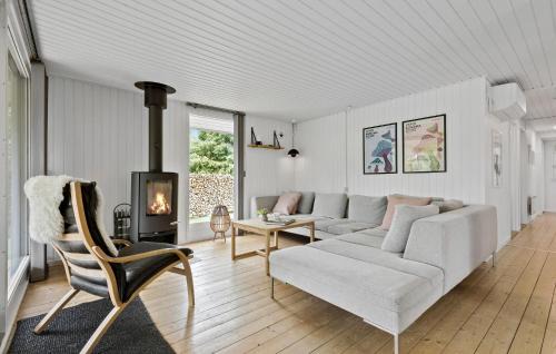 Grenaa House | Three-Bedroom Holiday Home In Grenaa