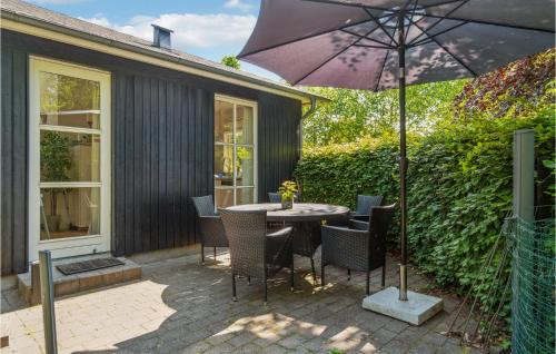 Grenaa House | Three-Bedroom Holiday Home In Grenaa