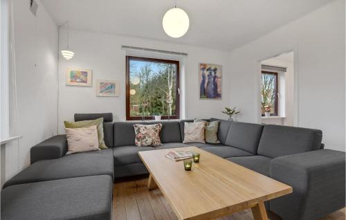 Nørre Sejerslev House | Three-Bedroom Holiday Home In Hojer