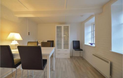Hojer House | Three-Bedroom Holiday Home In Hojer