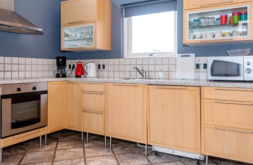 Grønninghoved Strand House | Three-Bedroom Holiday home in Sjølund 3