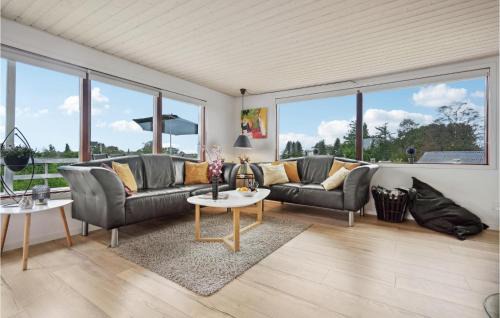 Hejlsminde Strand House | Three-Bedroom Holiday Home In Hejls