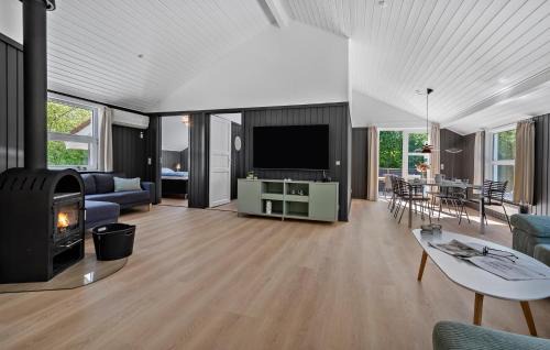 Bork Havn House | Three-Bedroom Holiday Home In Hemmet