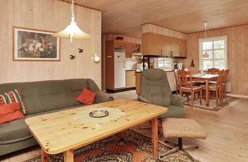 Jerup House | Three-Bedroom Holiday home in Jerup 13