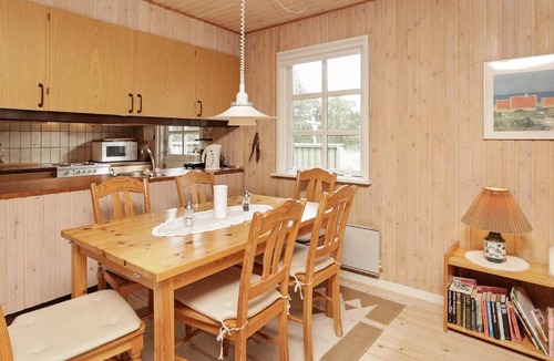 Jerup House | Three-Bedroom Holiday home in Jerup 13