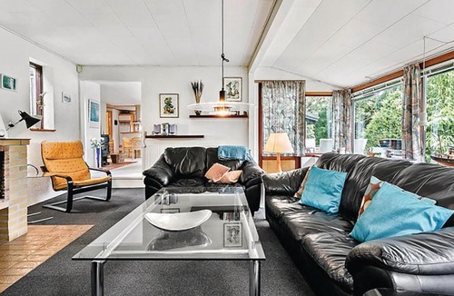 Borre House | Three-Bedroom Holiday Home in Stege