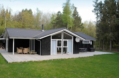 Ans House | Three-Bedroom Holiday home in Ans By 3