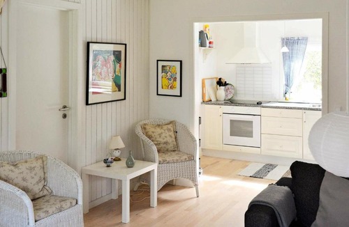 Ans House | Three-Bedroom Holiday home in Ans By 4