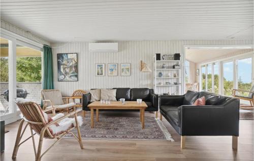 Fur House | Three-Bedroom Holiday Home In Fur
