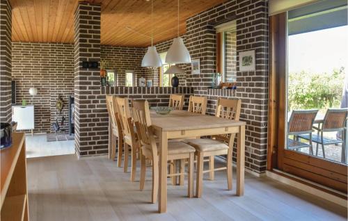 Nordost House | Three-Bedroom Holiday Home In Saby