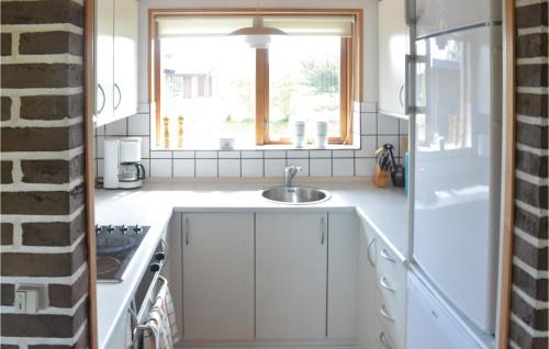 Nordost House | Three-Bedroom Holiday Home In Saby