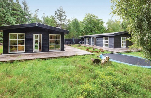 Hoeve Strand House | Three-Bedroom Holiday Home in Vig