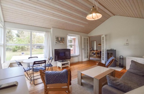 Hoeve Strand House | Three-Bedroom Holiday Home in Vig