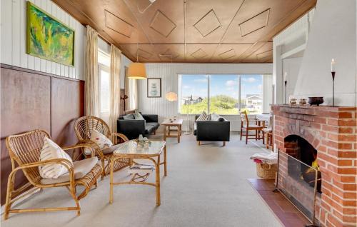 Lakolk House | Three-Bedroom Holiday Home With A Fireplace In Rømø