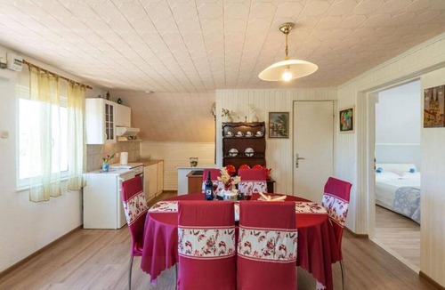 urinici House | Three Bedroom Holiday Home with Pool
